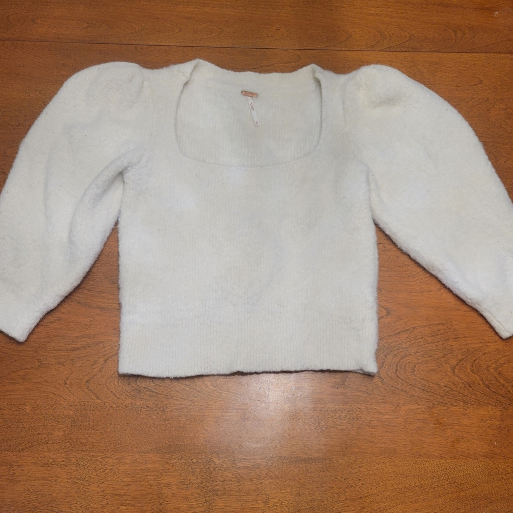 Free People Moonbeam: Ivory Puff-Sleeve Sweater Fuzzy | XS